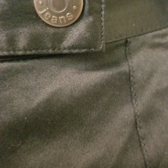 Sexy Tommy Hilfiger Tommy Jeans Silk Skirt🍷CAN 2/$30(COPY) - Picture 5 of 9